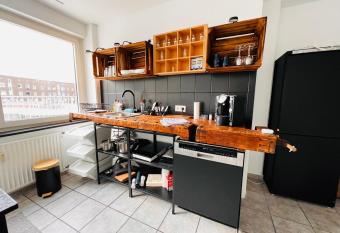 Zentrales gro  z  giges Apartment mit Dachterrasse! has Balcony rooms