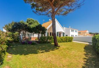 Villa Illa des Bledes has Balcony rooms