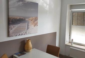 Ferienwohnungen Recklinghausen-Nord allows 18 year olds to book a room