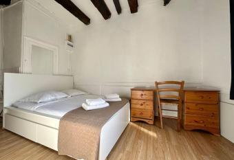 Duplex centre ville - DABNB allows 18 year olds to book a room