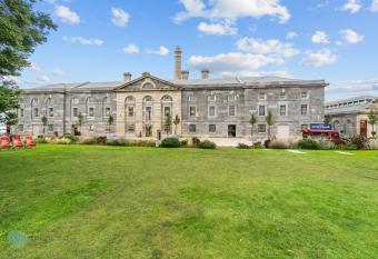 1 Bed- 7 Mills Bakery allows 18 year olds to book a room