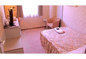 Hotel Platon - Vacation STAY 62201v allows 18 year olds to book a room