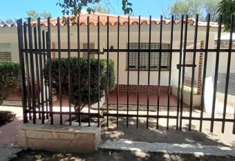 Monoambiente Anisacate allows 18 year olds to book a room