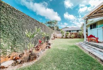 ____Cute Plantation House in Kailua with AC!!_____ allows 18 year olds to book a room