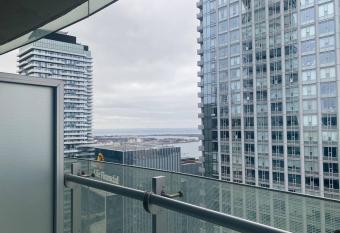 Cozy 2BR Condo +parking +downtown Toronto views has rooms with a private hot tub