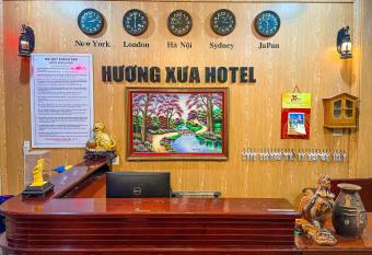 Kh  ch s   n H    ng X  a allows 18 year olds to book a room