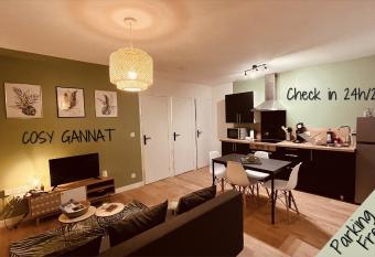 Cosy Gannat allows 18 year olds to book a room
