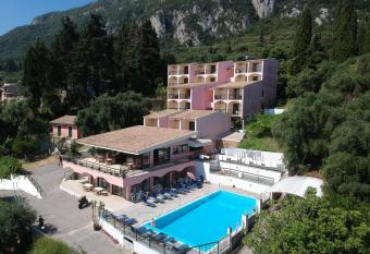 Siora Leni Hotel has Balcony rooms