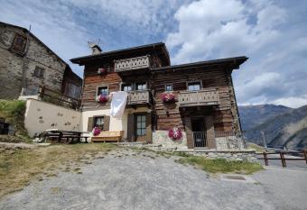 Baita Laura App Laura has Balcony rooms