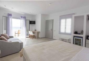 Sunrise Hotel & Suites Mykonos has Balcony rooms