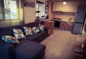 Blue Sky House has Balcony rooms