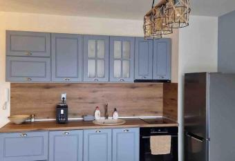 Cosy apartment has Balcony rooms