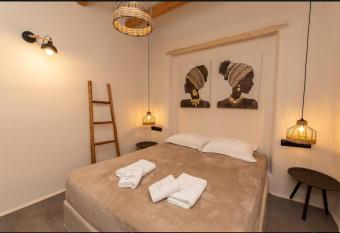 Naxos Plaka Villa has Balcony rooms