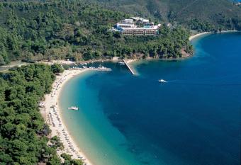Skiathos Palace Hotel allows 18 year olds to book a room