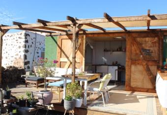 Micro House (Back to Nature) has Balcony rooms