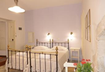 Pension Eva allows 18 year olds to book a room