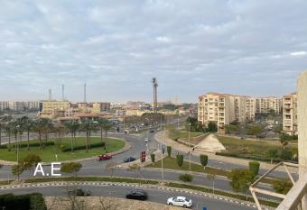 Madinaty luxury apartment has rooms with a private hot tub