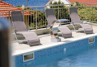 Luxury Villa Sapphirus has Balcony rooms