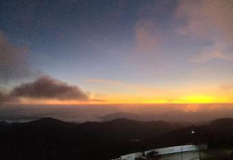 GentingTop SunriseColdSty2R2B8Pax at GrdIonDelmn allows 18 year olds to book a room