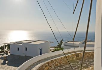 Windmill Bella Vista has Balcony rooms