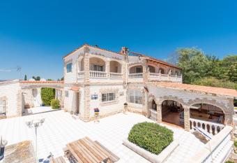 Luxury 020 has Balcony rooms