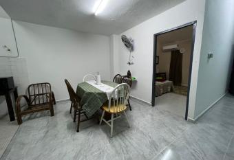 Homestay riha 2 allows 18 year olds to book a room