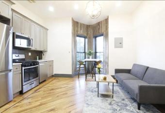 Relaxing Stay in Brooklyn allows 18 year olds to book a room