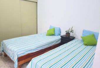 Habitaci  n Estadio Borregos Tec allows 18 year olds to book a room