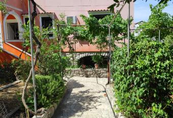 Apartments with a parking space Losinj, Losinj - 20594 has Balcony rooms