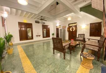 La Villa Heritage has Smoking/Balcony rooms