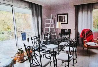 Chez NANIE allows 18 year olds to book a room