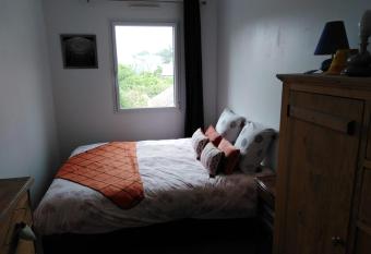 Chambre chez l   habitant allows 18 year olds to book a room