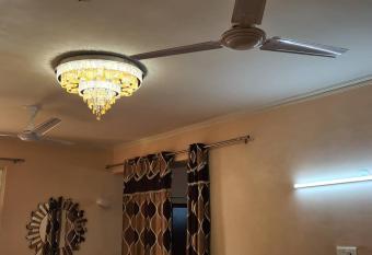 Fully furnished 3 BHK apartment- Noida has Balcony rooms