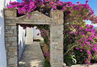 villa ZEUS - PARIKIA - PAROS - GRECE has Balcony rooms