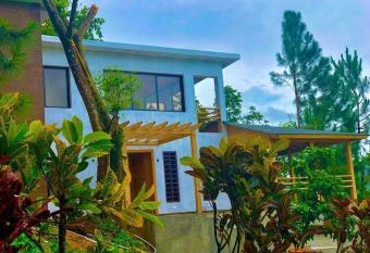 Caba  a moderna y acogedora,    Loma MDES    has Balcony rooms