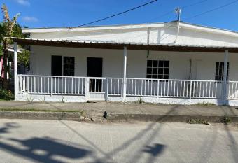 JJ apartment has Balcony rooms