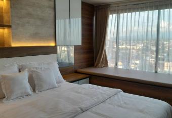 Ruby Apartment #16 allows 18 year olds to book a room