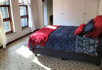 Spacious Self catering flat Berea allows 18 year olds to book a room