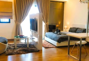 Eshue Designer Suites @ Simfoni Towers has Balcony rooms