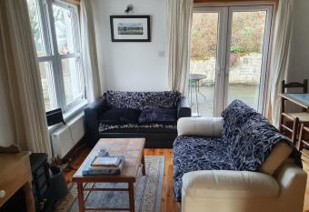 Cosy self contained cottage with stunning views allows 18 year olds to book a room