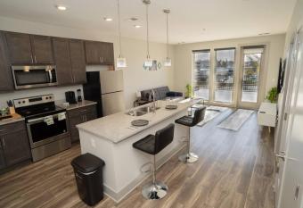 Broad Ripple 1BR w FREE PKNG & Large Balcony has Balcony rooms