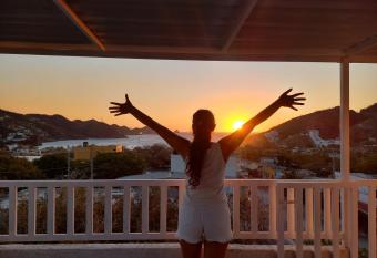 Apartahotel allows 18 year olds to book a room