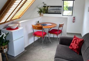 Studio on Golders has Balcony rooms