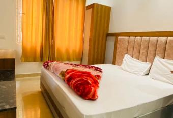 Prince Hotel, Amritsar has Smoking rooms