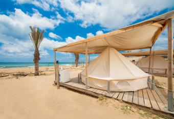 Camping At Bazet Beach has Balcony rooms