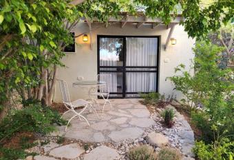 Bahat s Garden allows 18 year olds to book a room