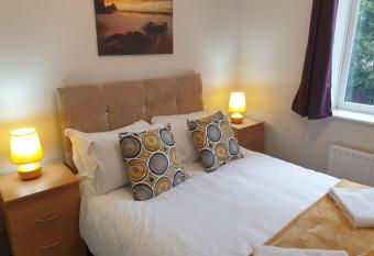 South Shield s Diamond 3 Bedroom House Sleeps 6 has Balcony rooms