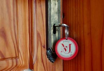 MJ Farmhouse B&B has Balcony rooms