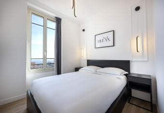 MONACO SEA VIEW APARTMENTS has Balcony rooms