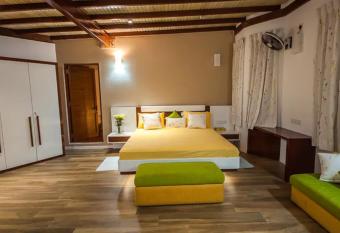 Bougainvilla Colombo 10 has Balcony rooms